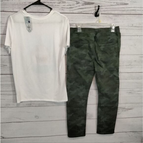 NWT: "Cat & Jack" boy's pants and t-shirt - Picture 5 of 12